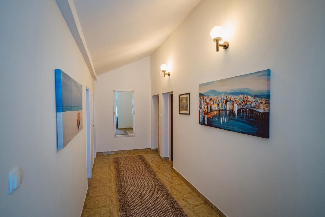 Seaside Apartments Seget Vranjica Exterior foto